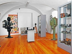 1343213911_muzeum-petzvala-3-300x225