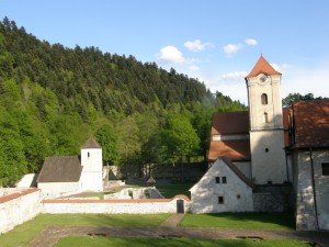 1344854762_muzeum-cerveny-klastor-3-300x225